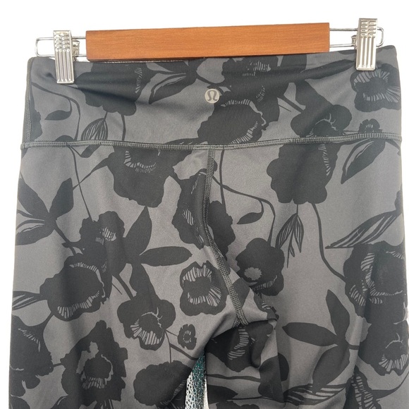 Lululemon Wunder Under Cropped Leggings‎ Brisk Bloom Black Size 6 - Picture 6 of 8